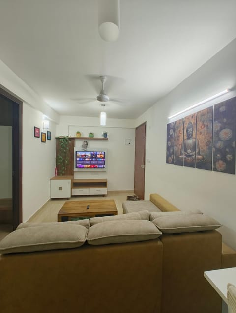 Communal lounge/ TV room, TV and multimedia, Living room, Seating area