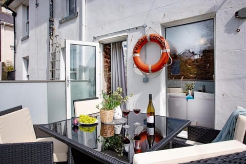 Patio, Balcony/Terrace, Seating area