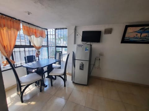 Communal lounge/ TV room, Living room, Dining area, Evening entertainment