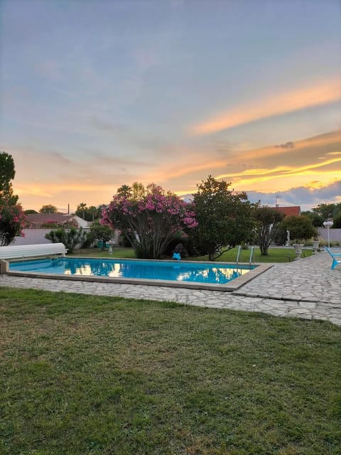 Natural landscape, Garden, Garden view, Pool view, Sunset, sunbed