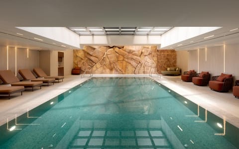 Swimming pool, sunbed
