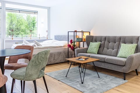 Bed, Living room, Photo of the whole room, Seating area, Dining area, Bedroom