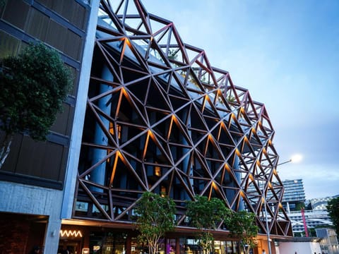 Property building, Facade/entrance
