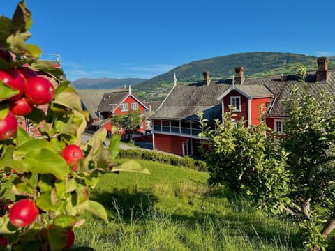 Property building, Natural landscape, Garden, Garden view, Mountain view