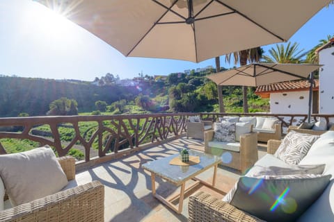 Off site, Balcony/Terrace