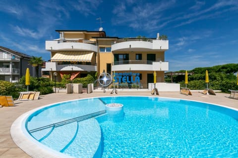 Property building, Swimming pool, Open Air Bath
