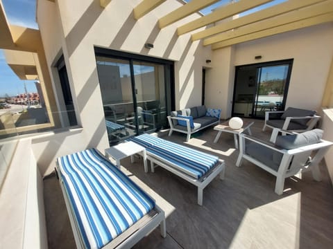 Day, Balcony/Terrace, sunbed