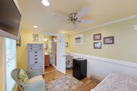 Charmayne's Cottages - Truman @ Duval House in Key West