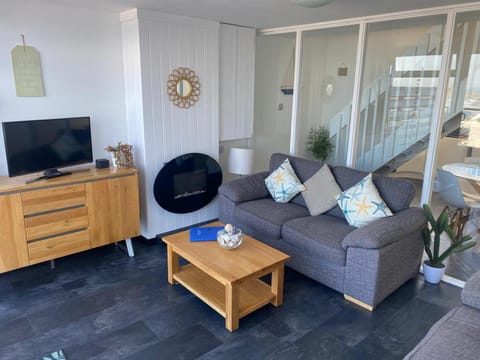 Stunning Sea View Apartment in Newquay with 2 Heated Pools Apartment in Newquay