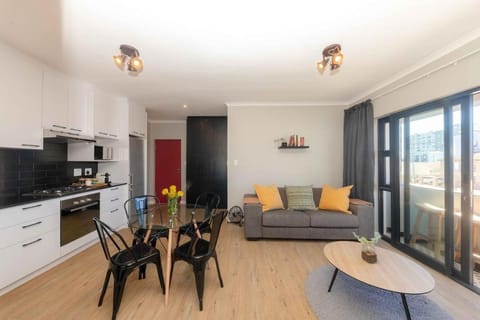 Cape on Porterfield Apartment in Cape Town