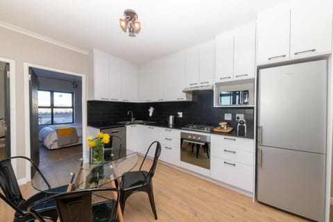 Cape on Porterfield Apartment in Cape Town