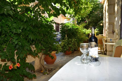 Anonymous Homestay Hotel in Palaiochora