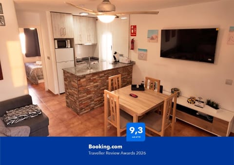 TV and multimedia, Kitchen or kitchenette, Living room, Seating area, Dining area, oven, pet friendly