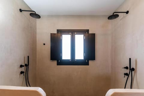 180 Suites Villa in Santorini