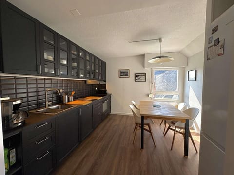 Ref 073 Appartement T3 rénové vue Port du Crouesty avec internet Apartment in Arzon