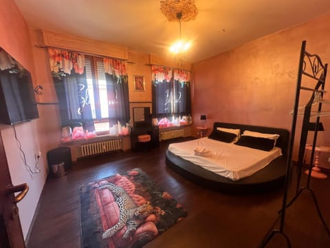 Apartament Jacuzzi Apartment in Parma