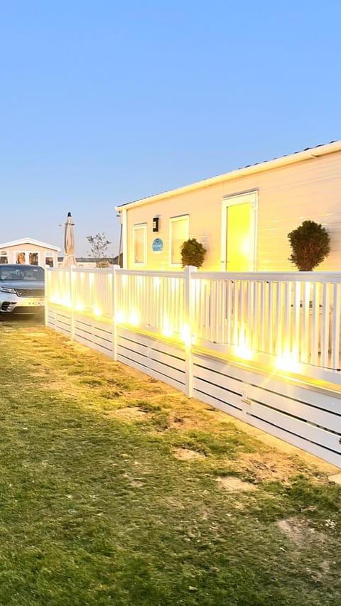 The Beach House East Mersea Apartment in Mersea Island