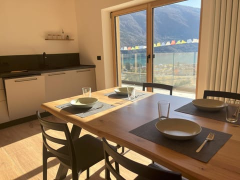 Natural landscape, Balcony/Terrace, Lake view, Mountain view