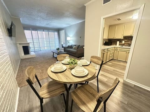 Relaxing Bay Area Stay Near Houston Attractions Apartment in Nassau Bay