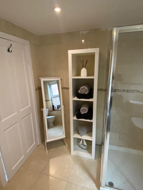 Allworth Close to City Center Bed and Breakfast in Belfast