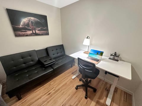 Central Downtown Stay Apartment in La Crosse