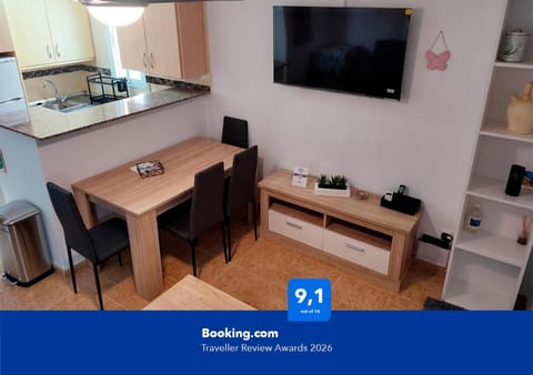 TV and multimedia, Kitchen or kitchenette, Living room, Seating area, Dining area, Evening entertainment