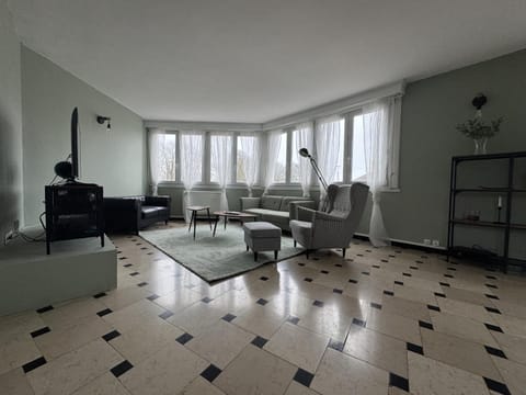 Communal lounge/ TV room, Living room