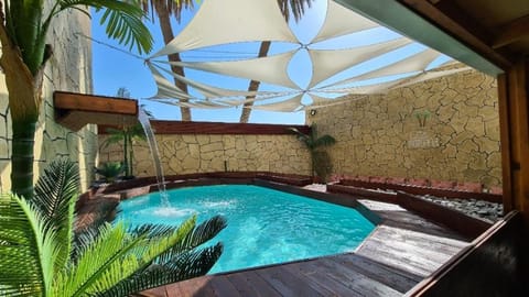 Balcony/Terrace, Swimming pool