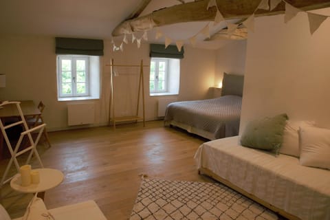 Photo of the whole room
