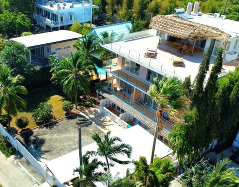 Property building, Garden, Garden view, Parking