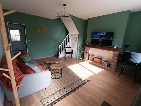 TV and multimedia, Living room, Seating area