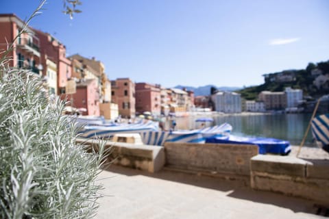 245c - Casa Johanna, Centro Storico, 140metri dalla Baia del Silenzio PATRIMONIO UNESCO spiaggia e mare Apartment in Sestri Levante