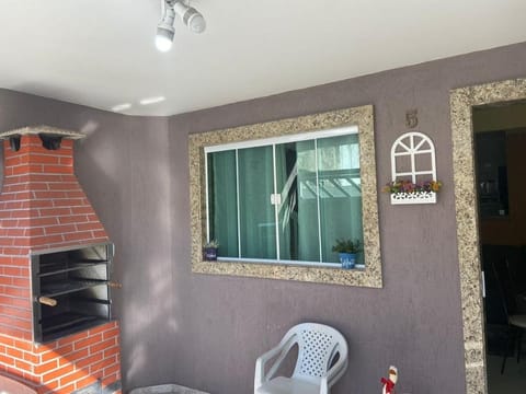 Sabrina · Duplex com excelente localização, em Muriqui House in Mangaratiba