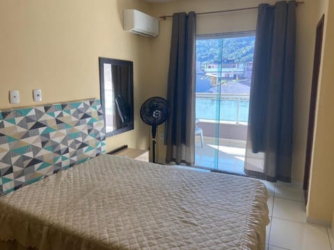 Sabrina · Duplex com excelente localização, em Muriqui House in Mangaratiba