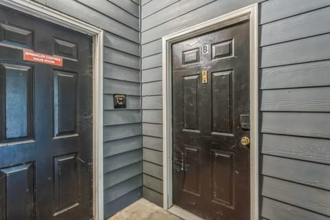 Crest at East Cobb 1826B I Spacious 2Bd 2Bt Apartment in Marietta