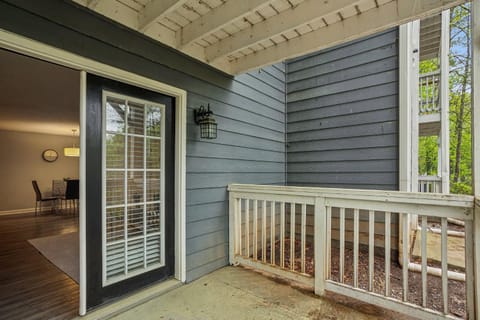 Crest at East Cobb 1832A I Spacious 1Bd 1 Bth Apartment in Marietta