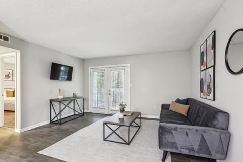 Crest at East Cobb 1832B Spacious 1Bd 1Bt Apartment in Marietta