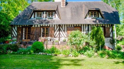 Property building, Day, Summer, Garden, Garden view