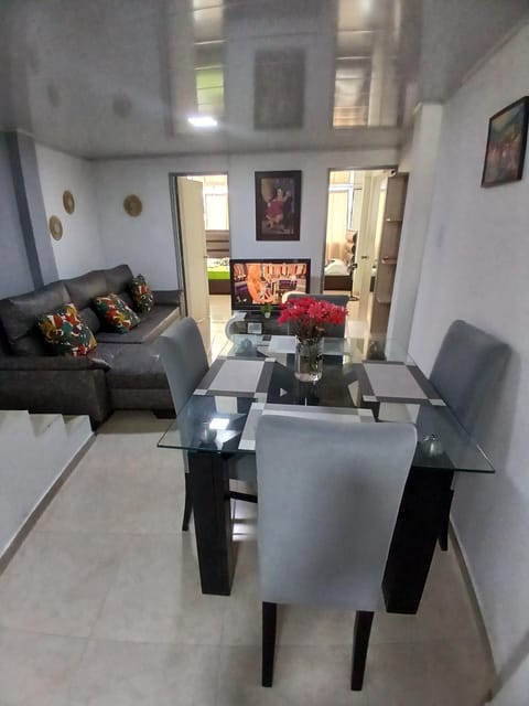 TV and multimedia, Living room, Dining area