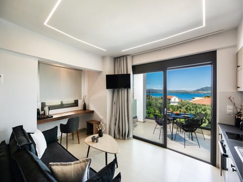 TV and multimedia, Seating area, Sea view