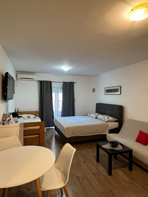 Quiet Studio Bečići Garage available 5 e per day Apartment in Budva Municipality