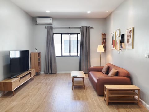 TV and multimedia, Living room, air conditioner