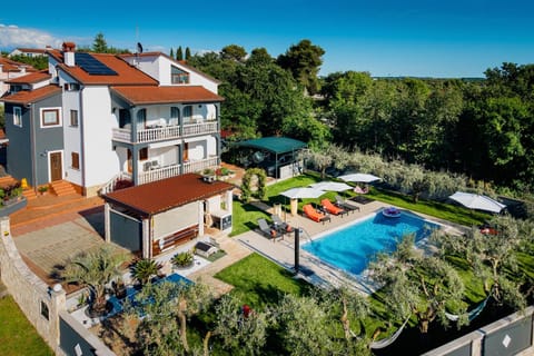 Garden, Table tennis, Balcony/Terrace, Swimming pool