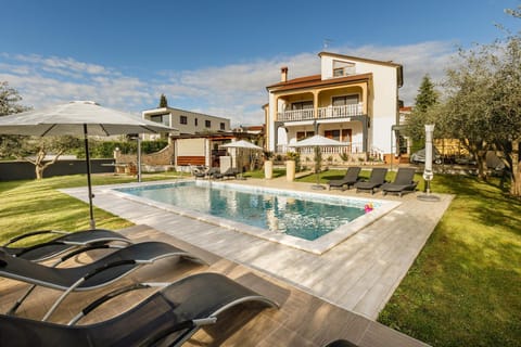 Garden, Balcony/Terrace, Swimming pool