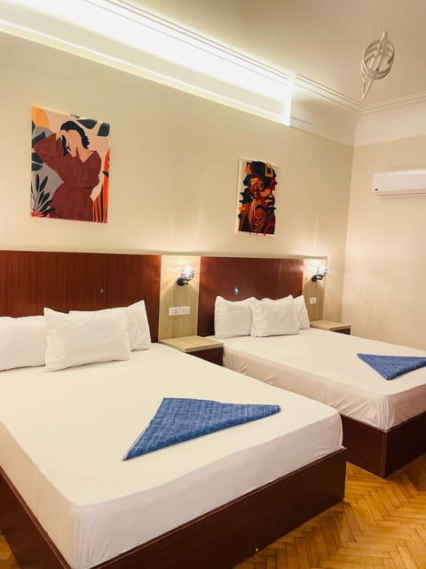 Bed, Photo of the whole room, Bedroom, air conditioner