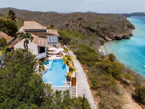 Property building, Natural landscape, Bird's eye view, Mountain view, Pool view, Sea view, Swimming pool, sunbed
