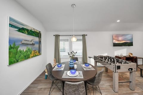 Marice Escape at Fulshear with Community pool House in Harris County