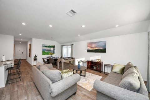 Marice Escape at Fulshear with Community pool House in Harris County