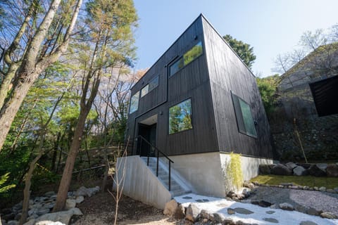 Property building, Day