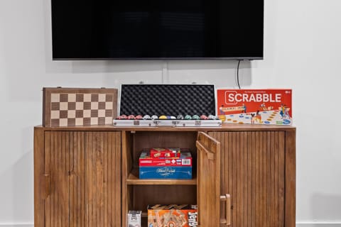 TV and multimedia, Evening entertainment